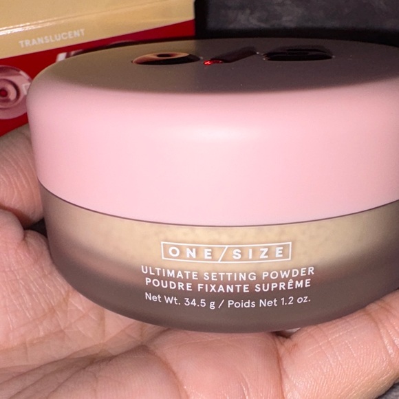 ONE/SIZE Ultimate Setting Powder - Picture 2 of 8
